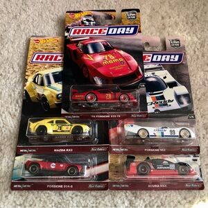 Hot Wheels Premium Car Culture Race Day Set